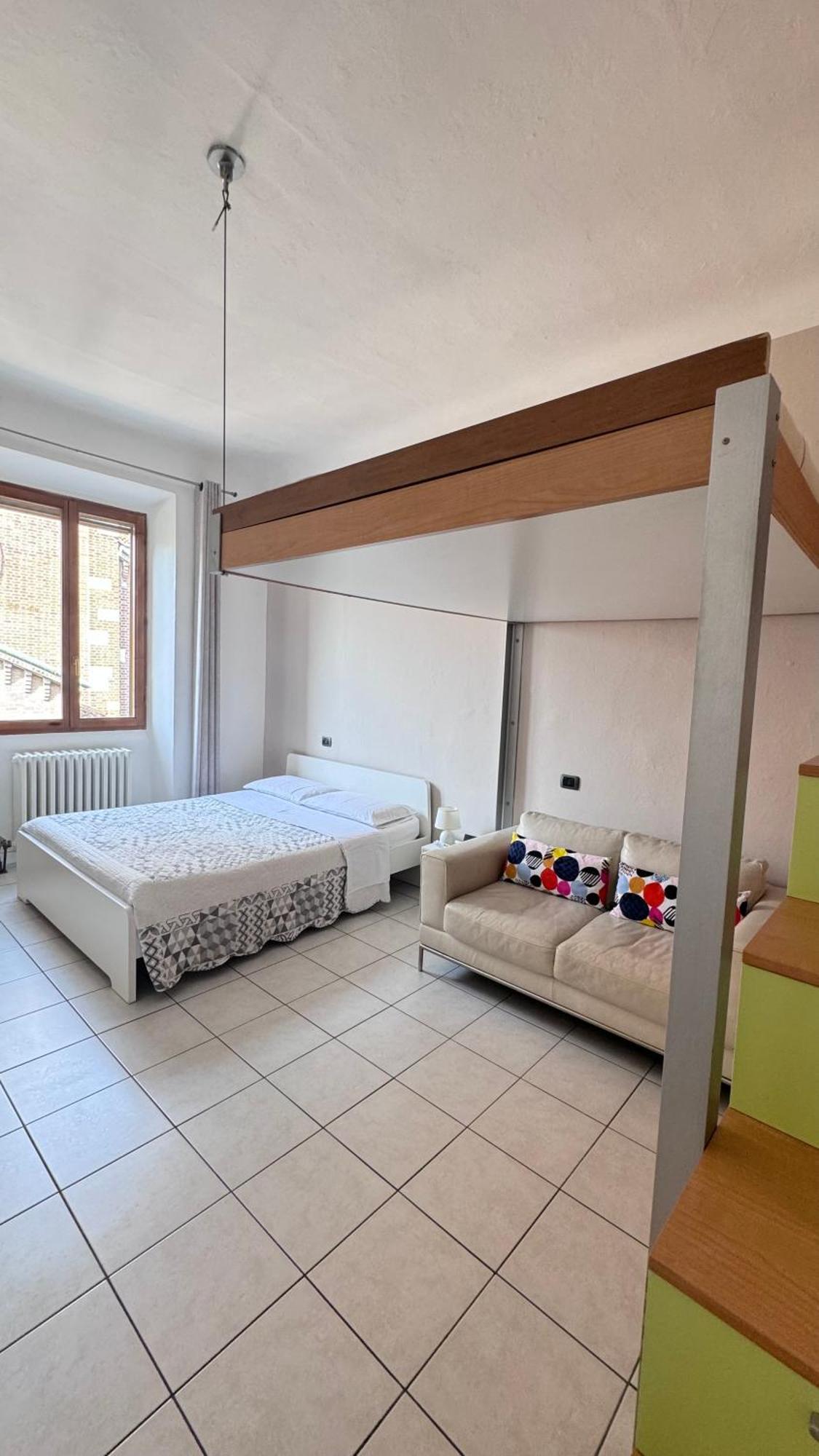 Sawasdee 37 Apartment Monza
